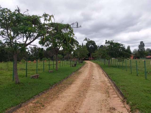 Maravilhoso sitio de 5,5 alquieres localizado em Sorocaba/SP a venda por 3.800.000,00