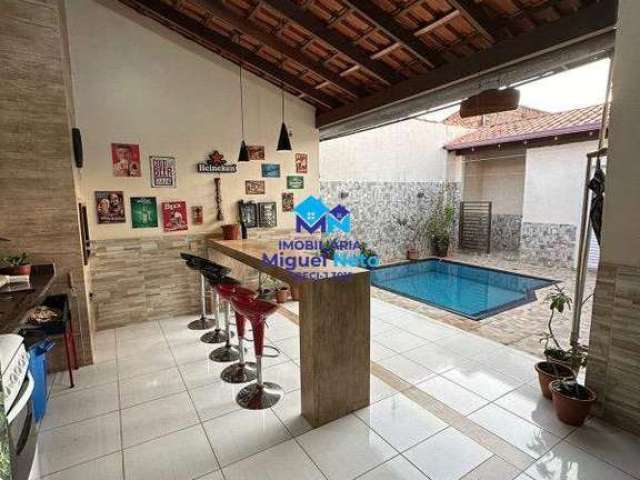 Casa com piscina a venda no bairro aponiã!