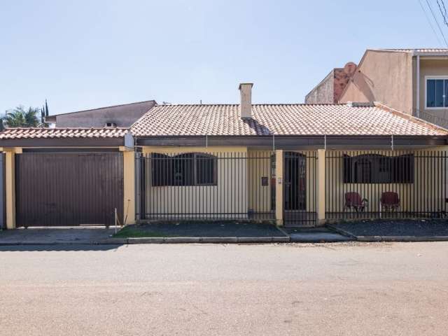 Casa térrea com 3 dormitórios, sendo uma suíte à venda por R$ 450.000 - Cidade Industrial - Curitiba/PR