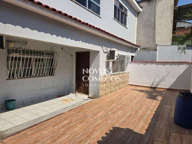 Casa com 4 quartos à venda, 110 m² por R$ 389.000 - Itaúna - São Gonçalo/RJ