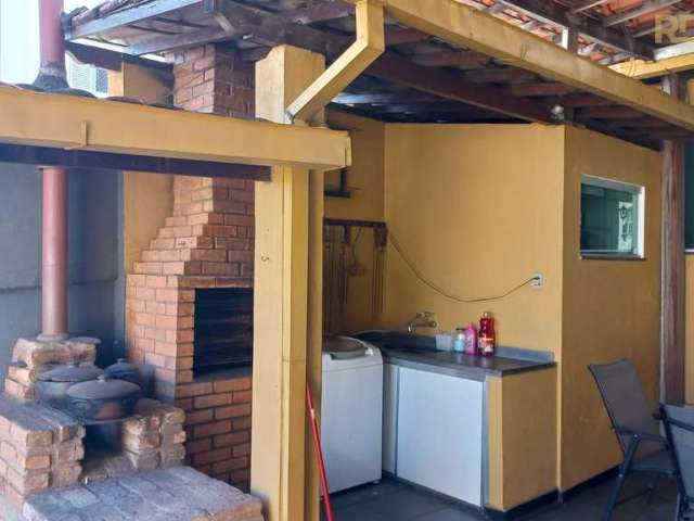 Casa com 3 quartos à venda na Rua Célia de Sousa, --, Sagrada Família, Belo Horizonte por R$ 570.000