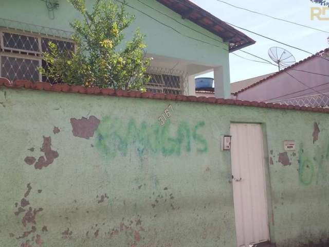 Casa com 3 quartos à venda na Rua Pitangui, --, Sagrada Família, Belo Horizonte por R$ 1.100.000