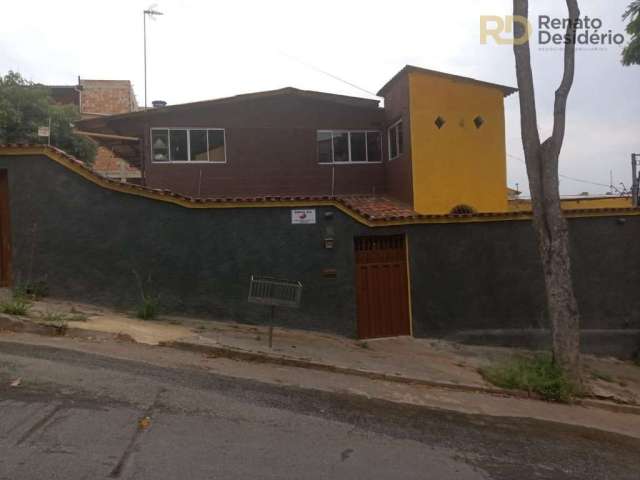 Casa com 3 quartos à venda na Jacson Passos, --, Goiânia, Belo Horizonte por R$ 650.000