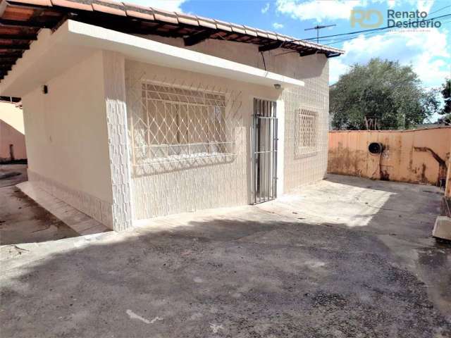 Casa com 3 quartos para alugar na Sete de Abril, --, Esplanada, Belo Horizonte por R$ 2.790