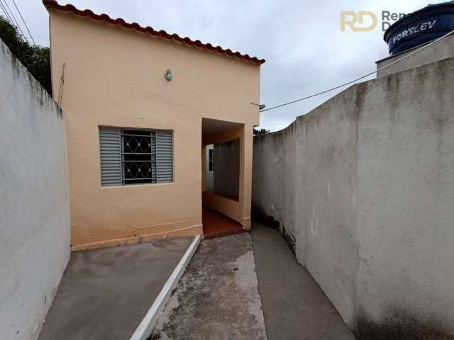 Casa com 1 quarto para alugar na Cravinas, --, Esplanada, Belo Horizonte por R$ 1.300