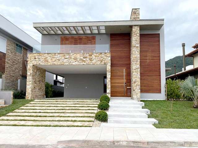 Linda casa, em loteamento planejado de alto padrão na Lagoa da Conceição - Florianópolis/SC