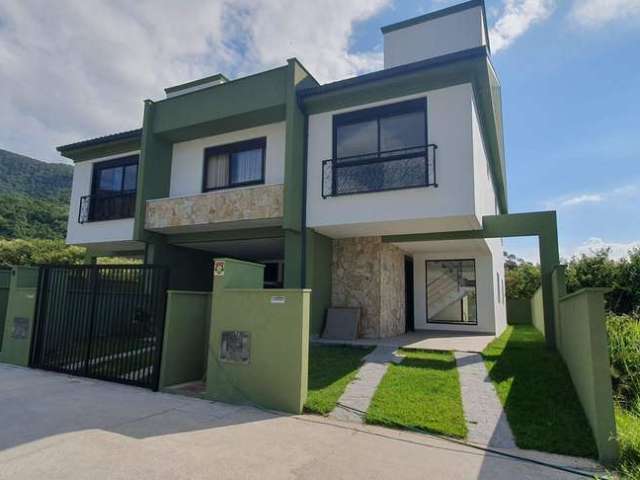 Casa à venda no bairro Ribeirão da Ilha - Florianópolis/SC