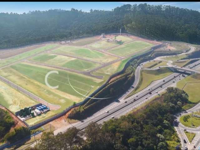 Excelente Lote em Condomínio Fechado em Cotia ao lado da Rodovia Raposo Tavares