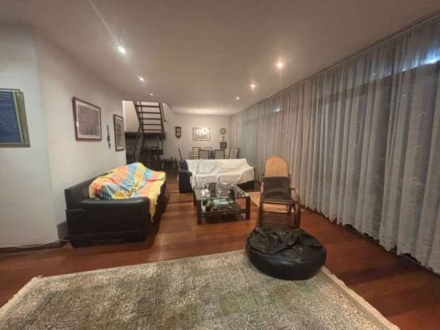 Apartamento de Alto Padrão na Rua Redentor ? 4 Suítes e Varandão