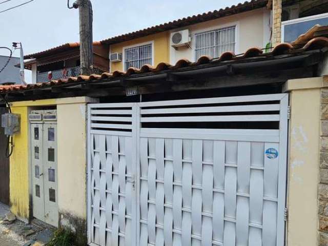 Casa de 2 Quartos à Venda em Santo Elias, Mesquita/RJ.