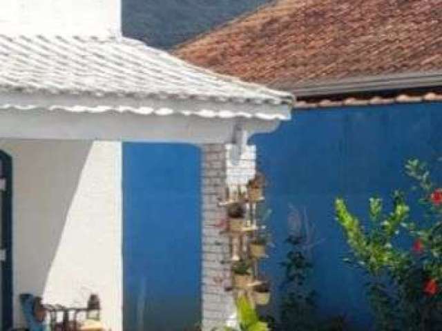 Casa maravilhosa a menos de 100 metros da praia com vista para o mar são quatro quartos mais de 200 metros de área construída casa espaçosa