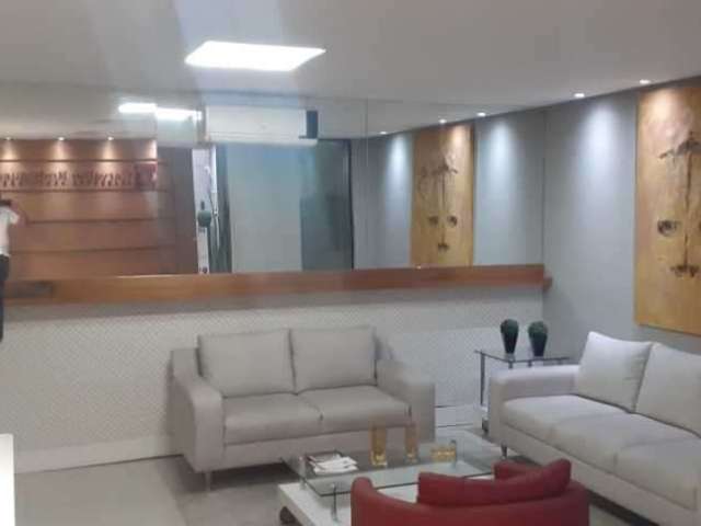 Casa comercial com 315 metros AC, 8 salas, 6 WC's, 3 vagas - Pq . Continental