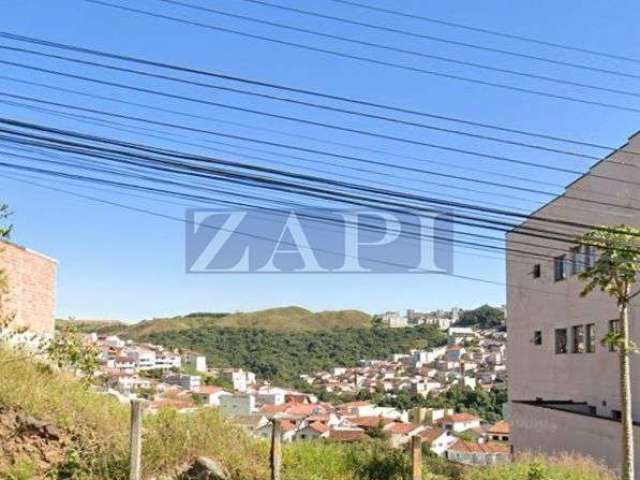 Lote a venda na Avenida Fosco Pardini