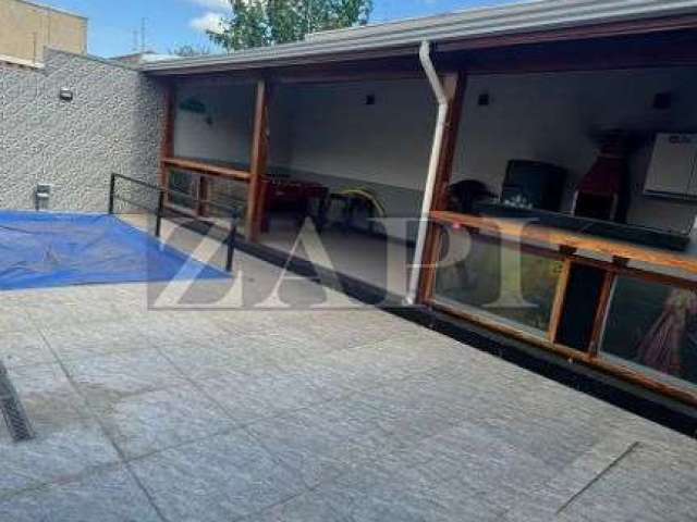 Excelente casa com piscina