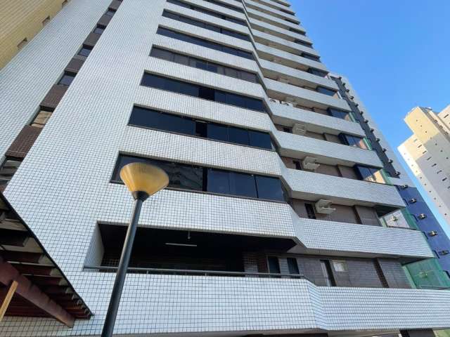 Apartamento à venda em Lagoa Nova com 4 suites sendo uma suíte master e dependência completa