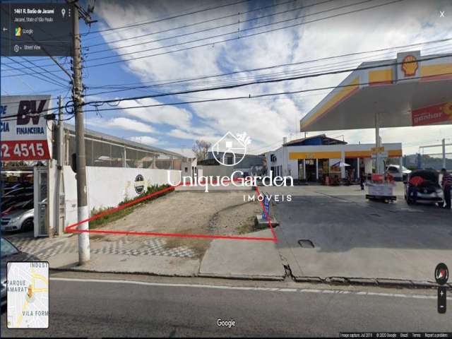 Ponto Comercial para Locação no Centro de Jacareí-SP: 1 sala, 1 banheiro, 5 vagas de garagem, 430m² de área!