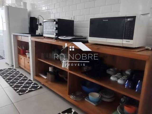 Apartamento Pitangueiras reformado