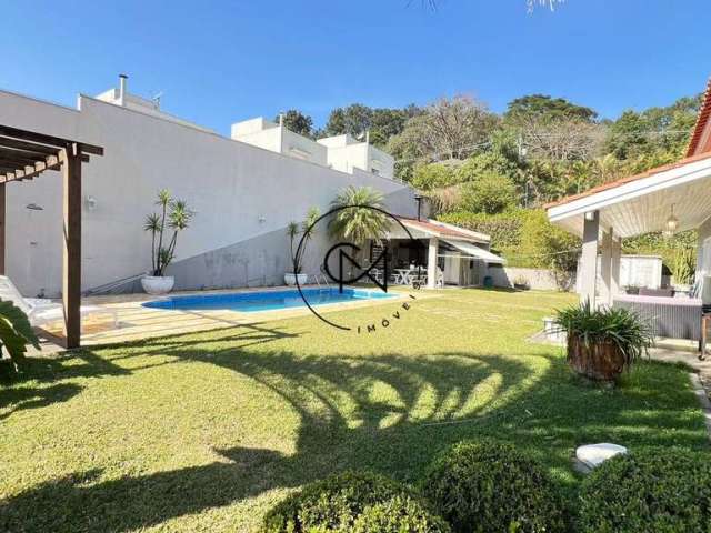 Casa Térrea em Condomínio fechado, 3 Suítes, 4 Vagas, 270m²