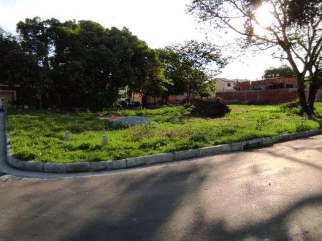 Lote Bairro Vila Ipanema. Cód. L058 360 m², 100% plano, registrado. Esquina para três ruas.