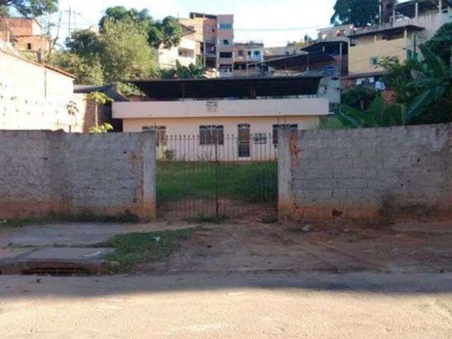 Casa em Ipatinga. Bairro Veneza Cód. K065, , LOTE 15X30 (450 M²) . Valor 350 mil