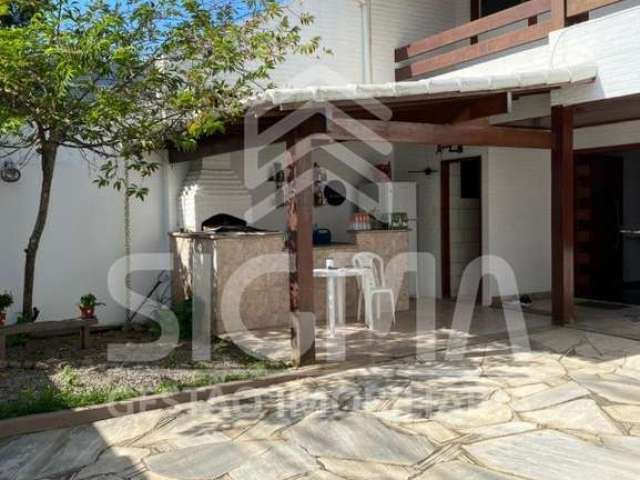 Casa com 5 quartos à venda na Rua Alcindo Azevedo Brandão, 32, Centro, Macaé por R$ 980.000