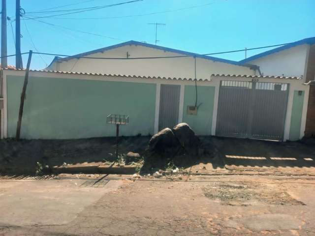 Viva com Conforto: Casa à Venda em Campinas no bairro Jardim das Oliveiras