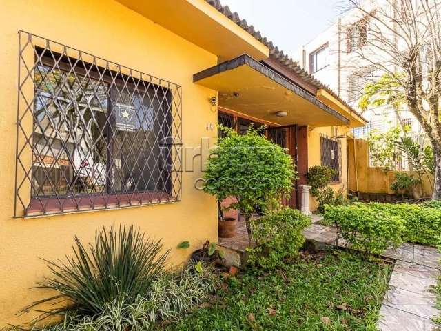 Casa com 3 quartos à venda na Engenheiro Paulo Aragão Bozzano, 46, Vila Ipiranga, Porto Alegre por R$ 675.000