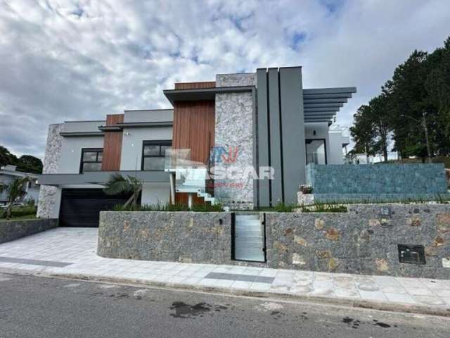 Casa Alto Padrão com 3 Quartos e 3 Banheiros à Venda em Palhoça, 450m²