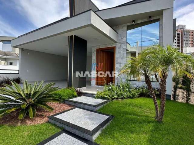 Casa Térrea com 3 Dormitórios e 2 Banheiros à Venda na Pedra Branca, Palhoça, 360m²