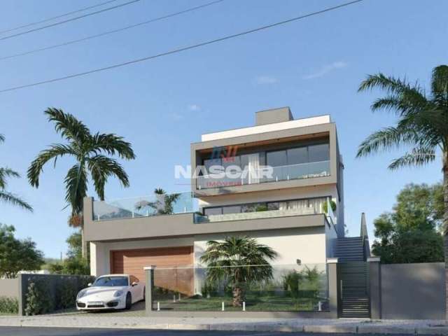 Casa Triplex com 3 Suítes e Piscina à Venda em Pedra Branca, Palhoça, 411m²