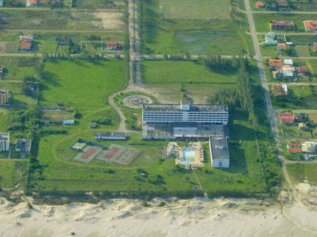 Terreno para Venda em Laguna, Praia de Itapiruba, 1 banheiro