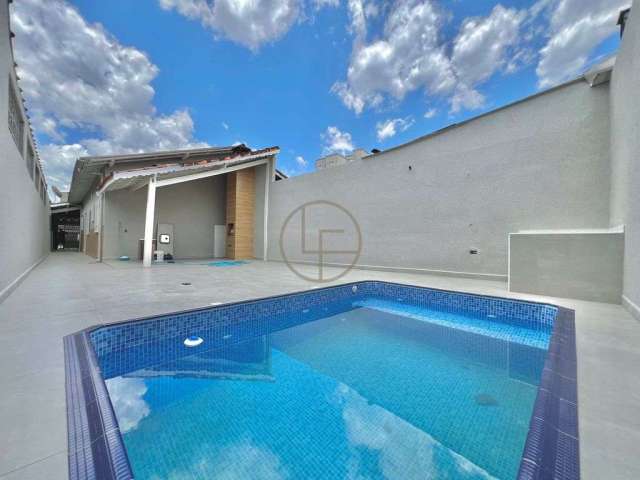 Casa Reformada com Espaço Gourmet e Piscina