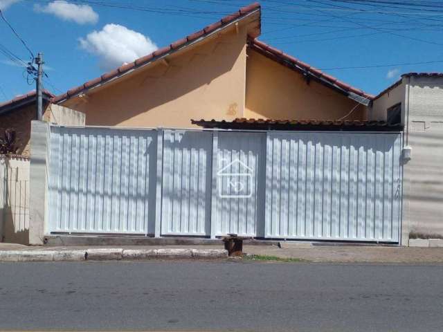 Casa com 3 dormitórios à venda, 250 m² por R$ 900.000 - Nossa Senhora Aparecida - Pouso Alegre/MG