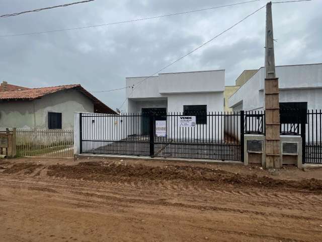 Casa 2 quartos, Escritório e dois banheiros em Excelente Localização em Itajuba - Barra Velha