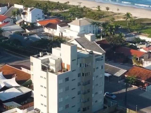 Cobertura Duplex com linda vista do mar a poucos metros da praia de Guaratuba, finamente mobiliada e confortável