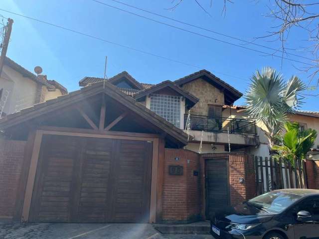 Casa Alto Padrão para Venda em Guarulhos, Jardim Santa Clara, 3 dormitórios, 1 suíte, 3 banheiros, 3 vagas