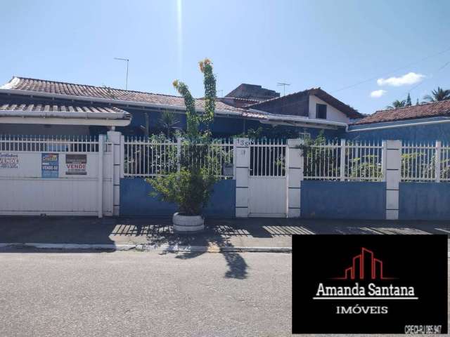 Excelente casa linear no Centro de São Pedro da Aldeia.