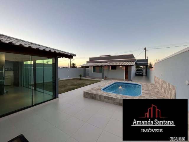 Casa com piscina em condomínio em São Pedro da Aldeia.