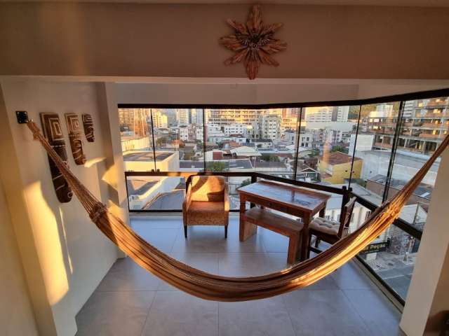 VENDO!!!! Amplo apartamento c/ 3 dormitórios no coração de Itajaí