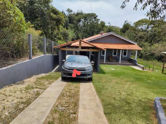 Chácara / sítio com 3 quartos à venda na Travessa Quatro, 1010, Areião, Capela do Alto por R$ 350.000