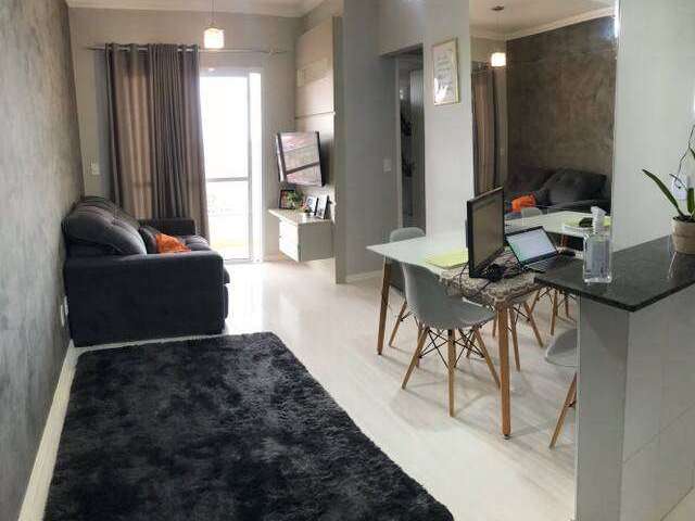 Apartamento com 2 quartos à venda na Rua Márcio dos Santos Flores, 333, Wanel Ville, Sorocaba por R$ 290.000