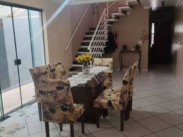 Casa com 3 quartos à venda na Rua Alfredo Grams, 160, Vila Formosa, Sorocaba por R$ 477.000