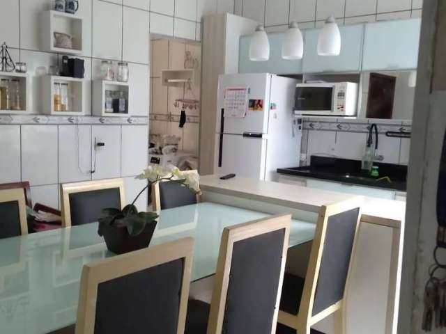 Casa com 2 quartos à venda na Avenida General Carneiro, Jardim Santo André, Sorocaba por R$ 300.000