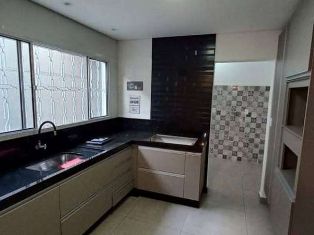 Casa com 3 quartos à venda na Rua Romeu Antônio Caruso, 773, Jardim Santa Bárbara, Sorocaba por R$ 550.000