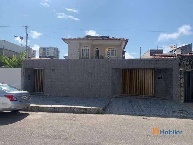 Casa Grande e Confortável à venda na Atalaia. Frente Leste. 420m². 6/4 02 Suítes.