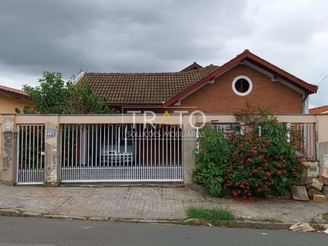 Casa com 6 quartos à venda na Rua Francisco de Campos Abreu, 1720, Vila Georgina, Campinas, 252 m2 por R$ 800.000