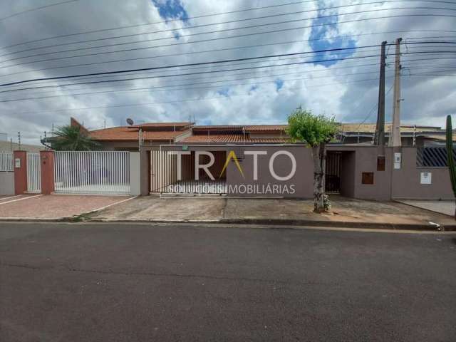 Casa com 4 quartos à venda no Jardim Santa Helena, Valinhos , 173 m2 por R$ 790.000