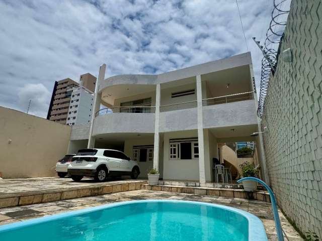 Casa duplex disponível para venda em Lagoa Nova