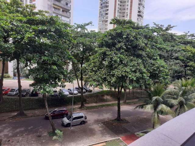 Venda - Flat com duas suítes - Barra da Tijuca