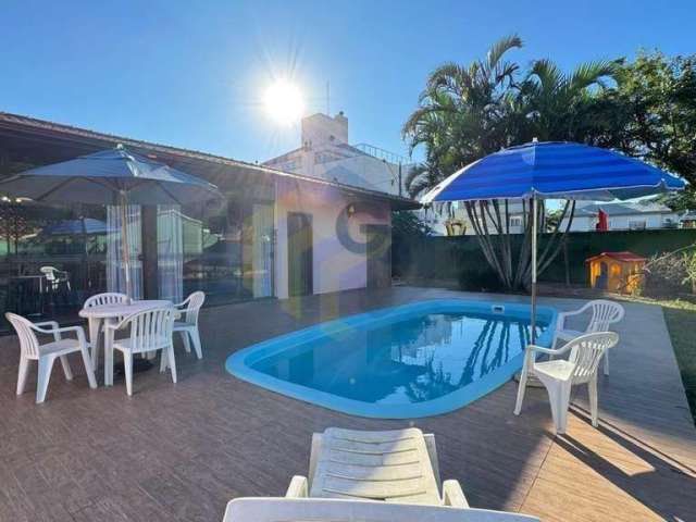 Casa Exclusiva à Venda em Ponta das Canas, Florianópolis / SC